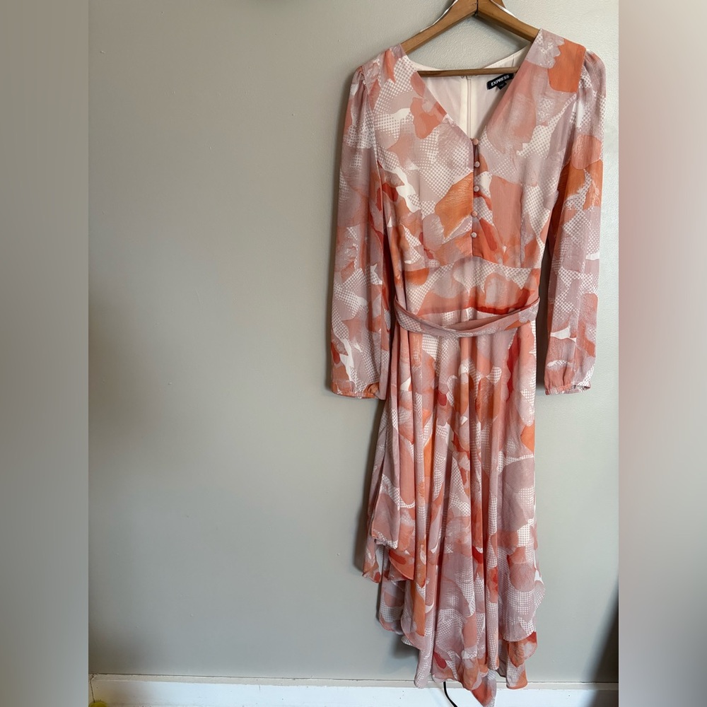 Express Dress 
Pink Button Front Tie Waist